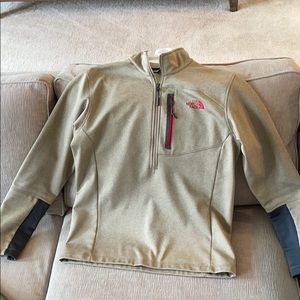NorthFace 1/4 Zip men’s shirt Size M
